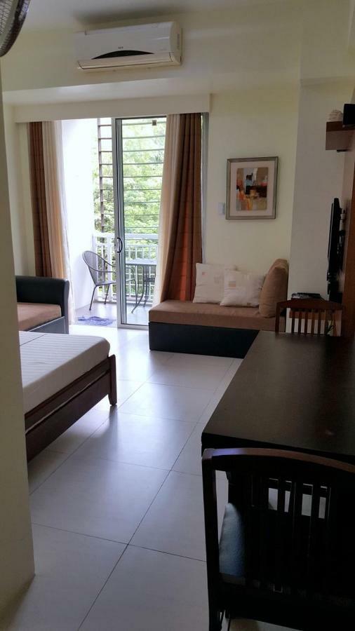 Pico De Loro - Myna B Studio 纳苏格布 外观 照片